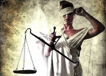 ¿Por qué siguen los juicios a los militares?