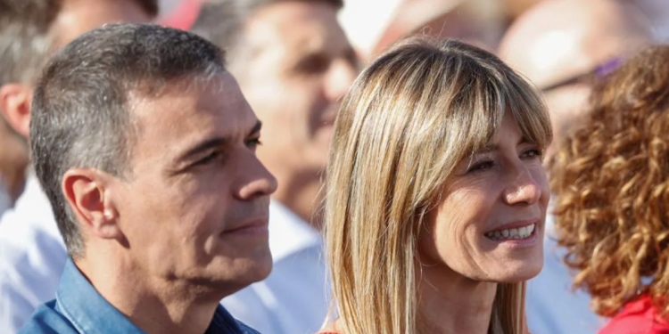 El TSJ solo ve «prejuicios y especulación» en la querella de Sánchez contra Peinado