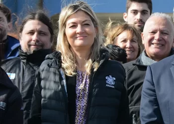 Una empresa acusada de contrabando otorgó un préstamo a funcionaria de Aduana que debía controlarla y hoy fue convocada por Andrés Vázquez a la DGI