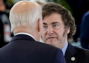 Por el giro del gobierno respecto a China, EEUU hizo saber una dura advertencia. Hay “grandes riesgos” e incluso “infringir la soberanía”