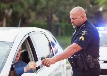 Alerta conductores: se cobrarán multas de hasta $1.299.000 en caso de incumplir las normas de tránsito