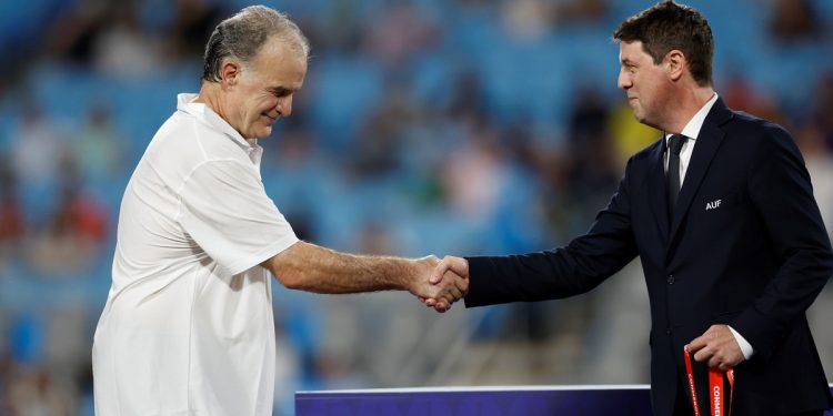 Alonso, presidente de la AUF: “Lo que dijo Suárez es verdad”