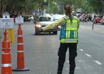 Atención conductores: esta es la pregunta que nunca debes responder en un control de tránsito