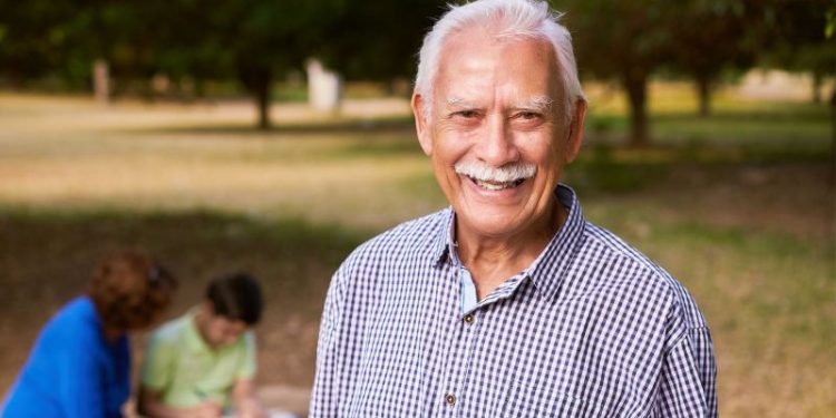 Aumento confirmado para jubilados: ¿cuánto aumentarán las pensiones en octubre 2024?