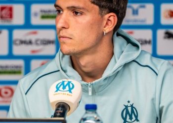 Balerdi les tiró una pared a los hinchas de Boca