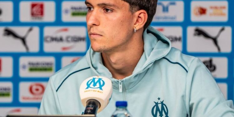 Balerdi les tiró una pared a los hinchas de Boca