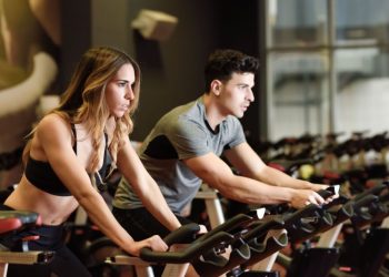 Bicicleta fija: por qué este ejercicio físico es uno de los mejores para mantener la memoria, según un grupo de científicos