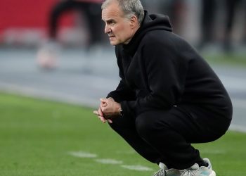 Bielsa: de “mi autoridad quedó afectada” a “lo que sucedió no tuvo efecto en el rendimiento”