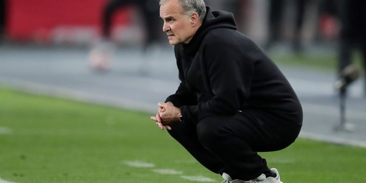 Bielsa: de “mi autoridad quedó afectada” a “lo que sucedió no tuvo efecto en el rendimiento”