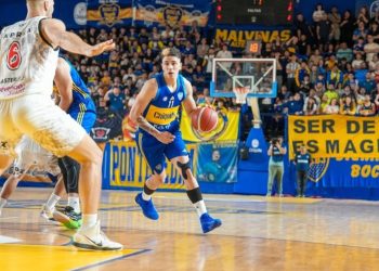 Boca estrenó el título de Liga Nacional ante su gente y aplastó a Zárate