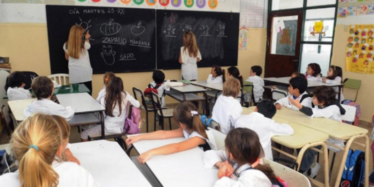 Cambia la escuela primaria: las novedades del plan de modernización de CABA para 2025