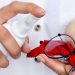 Cómo eliminar las rayas de los anteojos de forma fácil y con tan solo dos ingredientes