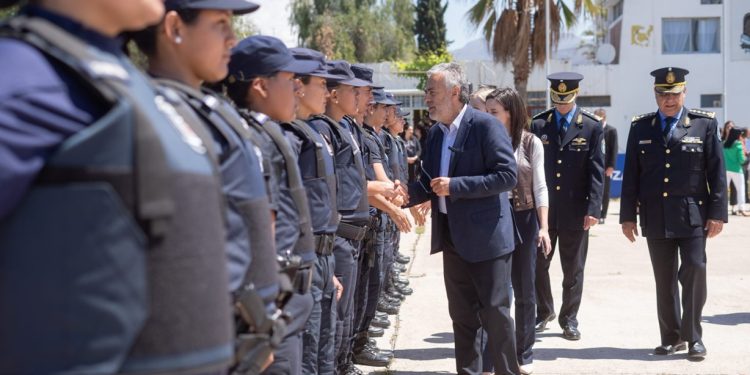 Con una inversión de 3.500 millones de pesos, Mendoza sumó nuevos patrulleros a Seguridad y más policías