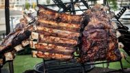 Día del asado: el pueblo a una hora de Buenos Aires para comer las mejores carnes este fin de semana largo