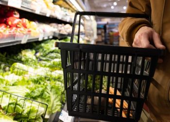 Consumo masivo en crisis: se derrumbó un 22% en supermercados y autoservicios independientes