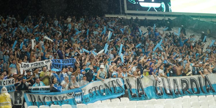 Corinthians denunció un caso de racismo por parte de un hincha de Racing