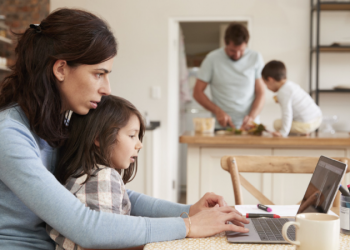 Cuánta cuesta criar un hijo en Argentina, según el INDEC
