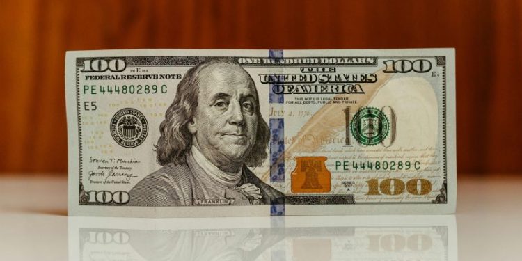 Dólar blue: a cuánto cerró su cotización HOY jueves 10 de octubre