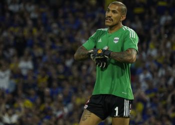 El arquero de Riestra contó cuál fue la tapada más difícil ante Boca