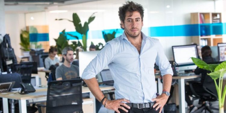El ‘fenómeno Colapinto’ y el gen emprendedor, según el entrepreneur que más hizo para que llegue a la F1
