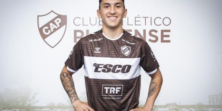 El futbolista de Platense que fue citado para la fecha FIFA