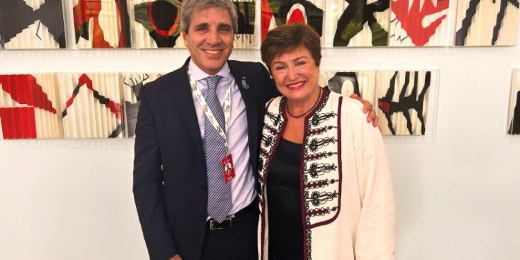 El Gobierno va por el repo, multilaterales y la “presión” al FMI para salir más rápido del cepo