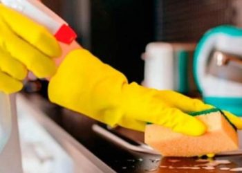 Empleadas domésticas: a la espera del aumento, los extras que subirán en octubre 2024