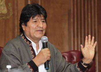 Evo Morales denunció que lo atacaron a tiros e hirieron a su chofer
