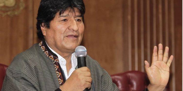 Evo Morales denunció que lo atacaron a tiros e hirieron a su chofer
