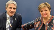 La negociaci&oacute;n con el FMI para cumplir la meta de reservas y la reacci&oacute;n al dato de pobreza