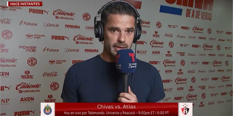 Gago: desmentida, silbidos y ¿un guiño sin querer a Boca?