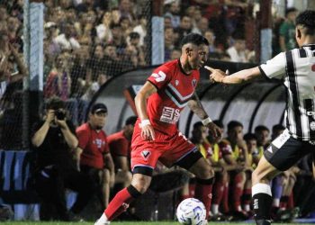 Gimnasia (M) empató con Brown y casi se quedó sin chances de jugar la final por el primer ascenso