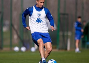 Jara rescindió con Vélez y jugará la Sudamericana