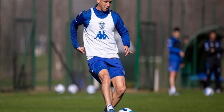 Jara rescindió con Vélez y jugará la Sudamericana