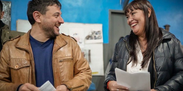 Por corrupción en el manejo de FISU allanaron la casa de una exfuncionaria cercana a Juan Grabois y  este lo tildo de “artero e ilegal”