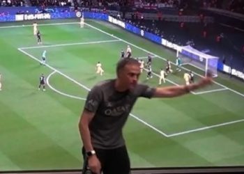 La arenga de Luis Enrique a Mbappé comparándolo con Michael Jordan: “Defendía como un hijo de p…”