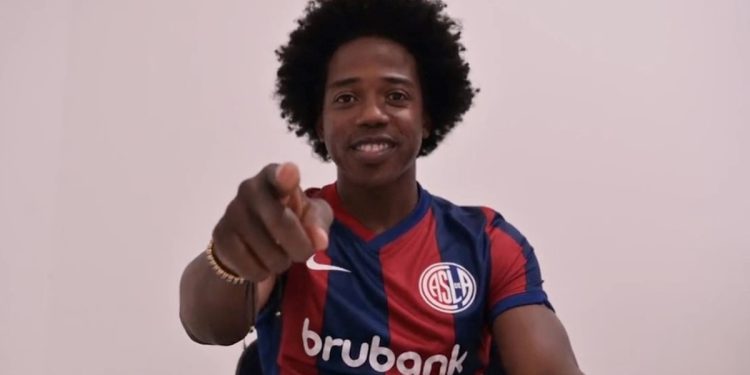 La emotiva despedida de Carlos Sánchez: “Dejo un pedazo de mi corazón en Boedo”