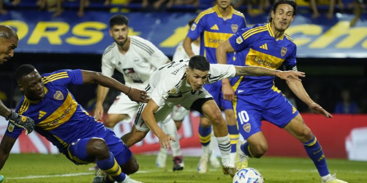 La frase de un jugador de Boca a uno de Riestra: “Te voy a comprar el pase”