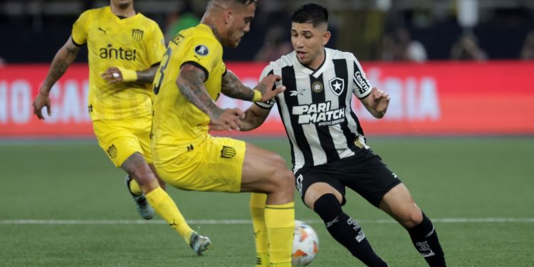 La semi Peñarol-Botafogo está en riesgo