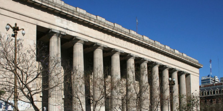 La UBA le respondió a Macri y lo acusó de “falaz”