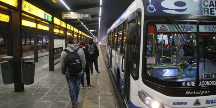 La UTA define hoy si adhiere al paro nacional de transporte, ¿a qué hora es el anuncio?