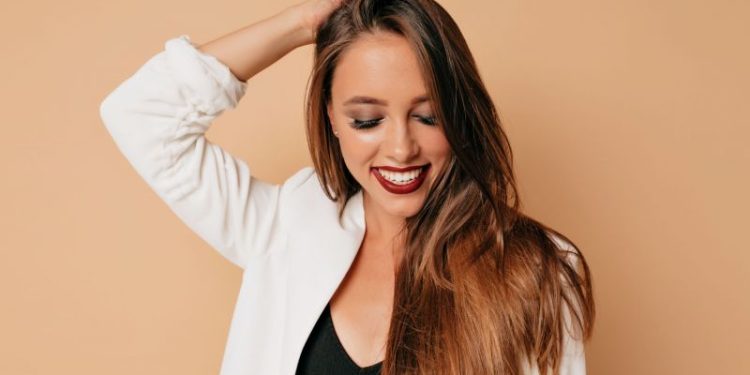 La vitamina clave contra el envejecimiento: mantiene la piel sana y ayuda a la producción de colágeno