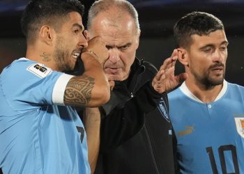 Luis Suárez criticó con todo a Marcelo Bielsa: “Hicieron una reunión para que por lo menos dijera buen día”