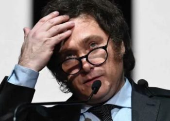 Milei les marcó la cancha a los diplomáticos: les exigió alinearse con el Gobierno o “dar un paso al costado”