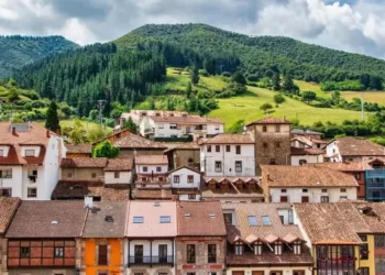 El pueblo más barato de Cantabria para comprar una casa en 2024: 43.000 euros y 180 metros cuadrados