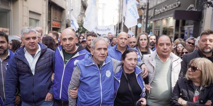 Paritaria bancaria: con nuevo aumento, cuánto cobro en octubre y cómo quedan todas las escalas