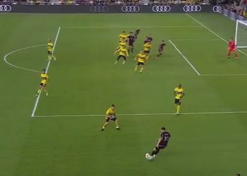 Pase de Messi y gol de Weigandt: ¿por qué lo anularon?