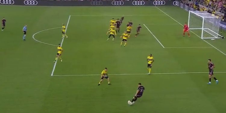 Pase de Messi y gol de Weigandt: ¿por qué lo anularon?