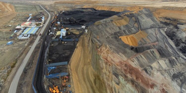 Positivo: Argentina acaba de encontrar una megamina de petróleo: este pueblo podría ser el próximo Dubái