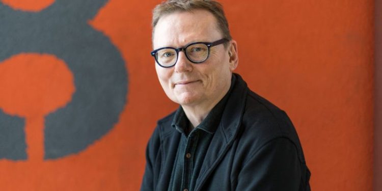 Qué dijo el Nobel de Economía James Robinson sobre la Argentina: la razón por la que el país “no avanza”